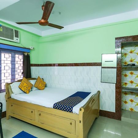 OYO 73902 Vyttila Residency Hotel Kochi Exterior foto