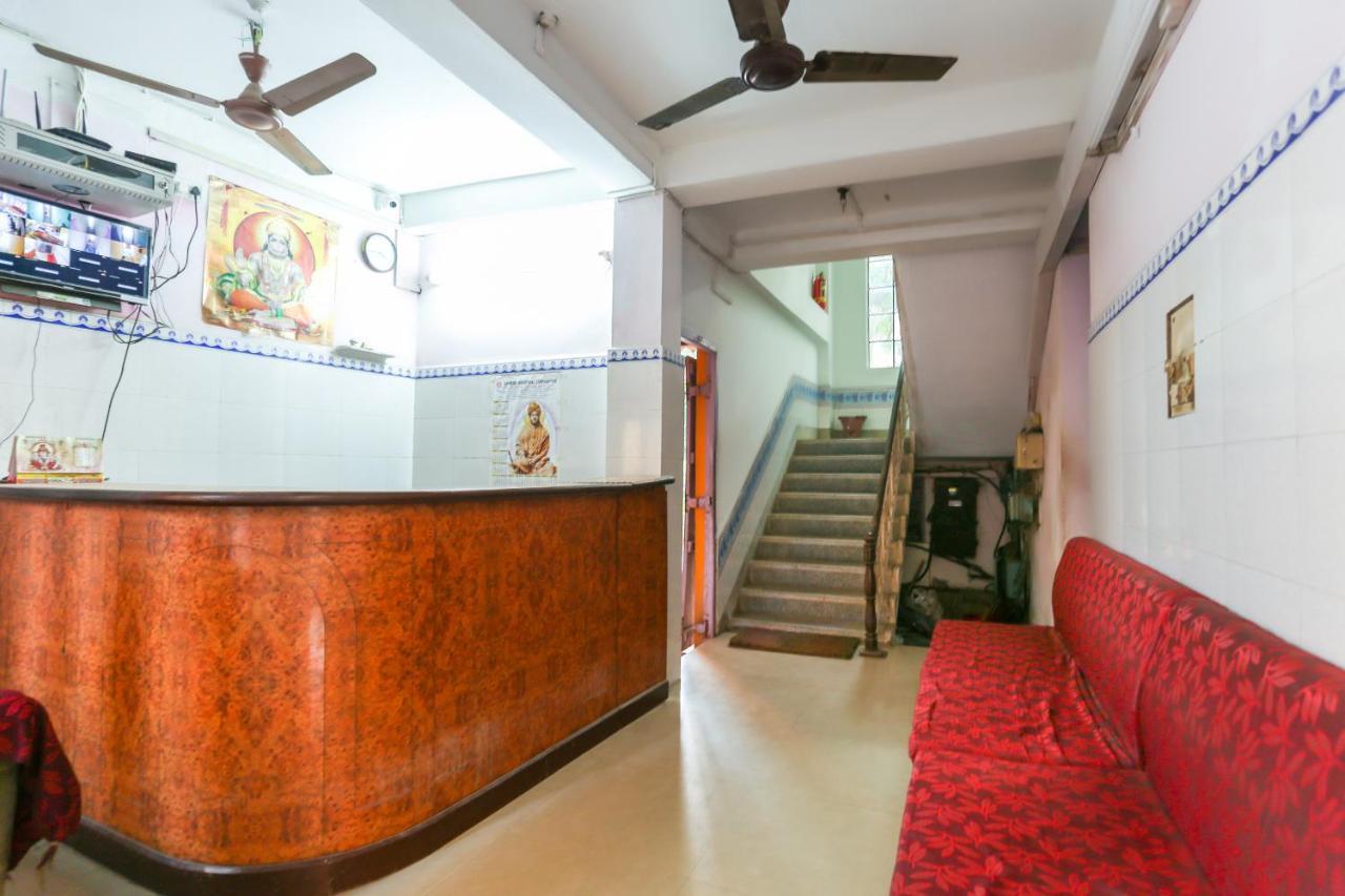 OYO 73902 Vyttila Residency Hotel Kochi Exterior foto