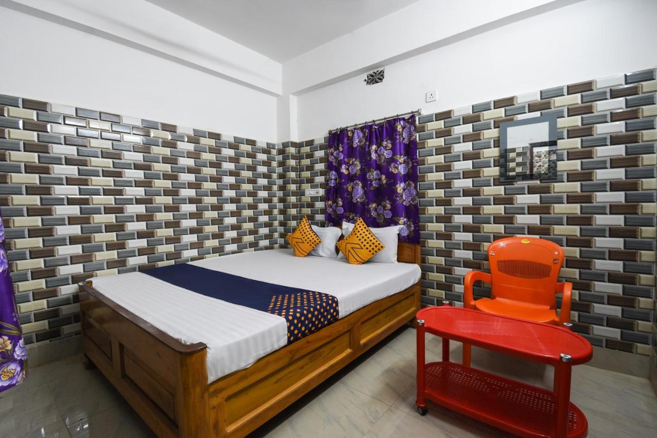 OYO 73902 Vyttila Residency Hotel Kochi Exterior foto