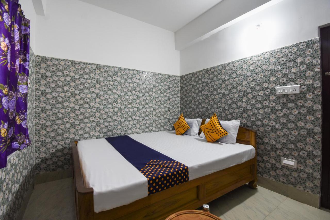 OYO 73902 Vyttila Residency Hotel Kochi Exterior foto