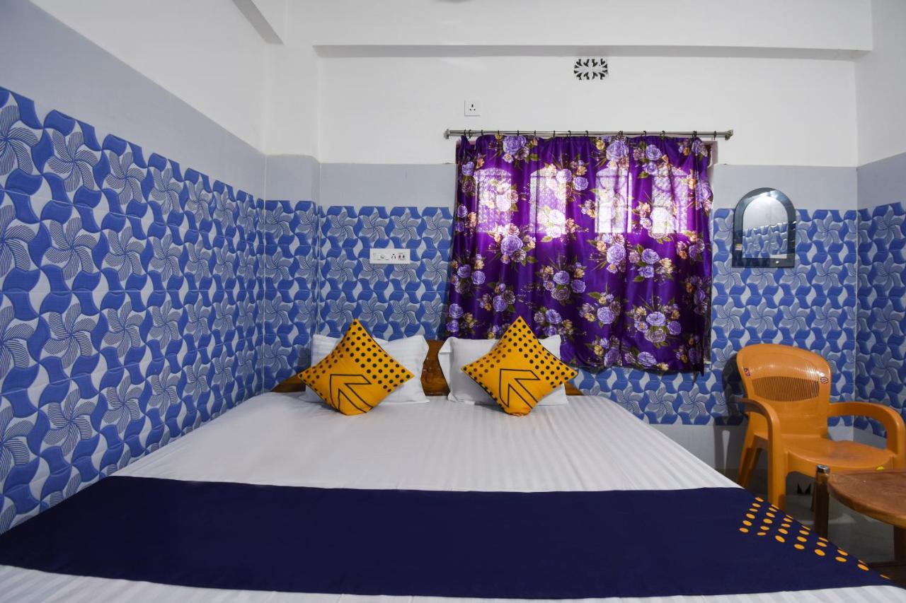 OYO 73902 Vyttila Residency Hotel Kochi Exterior foto